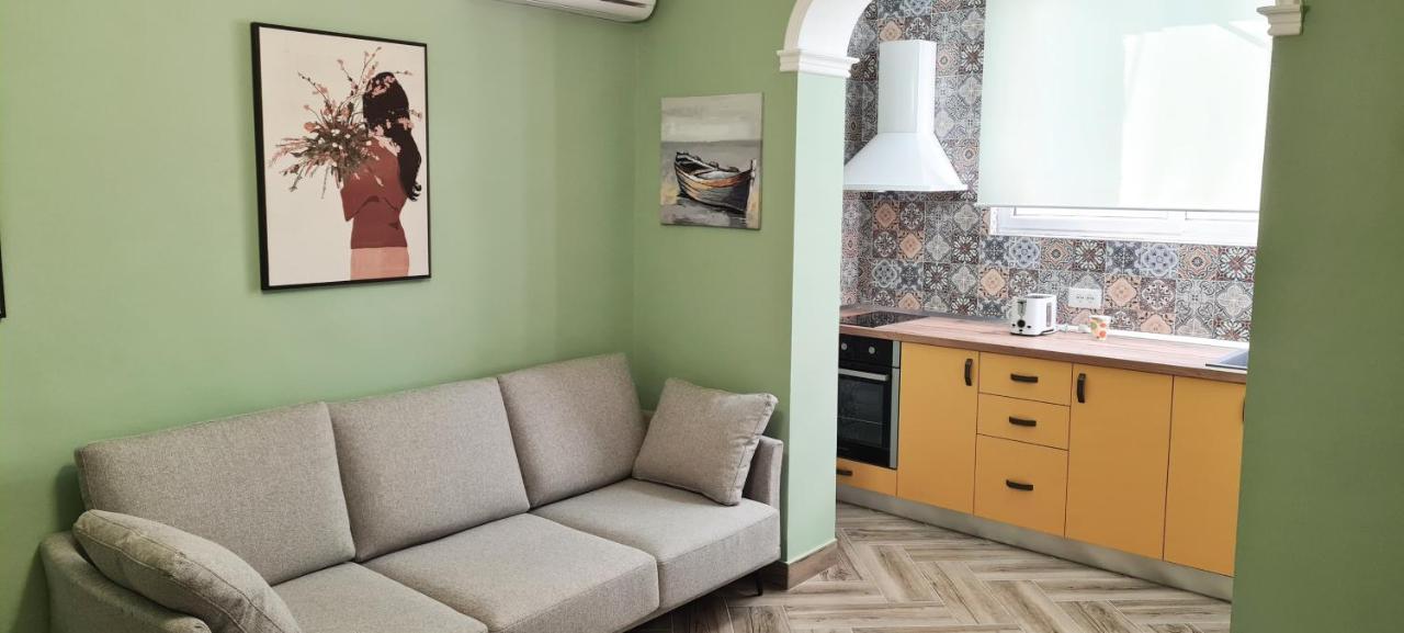 Apartament 2v1 - Blloku Zy