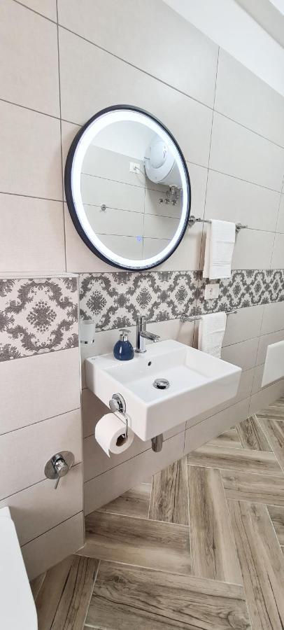Apartament 2v1 - Blloku Zy Tirana