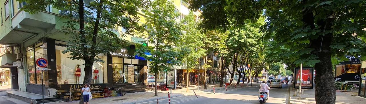 Apartament 2v1 - Blloku Zy *